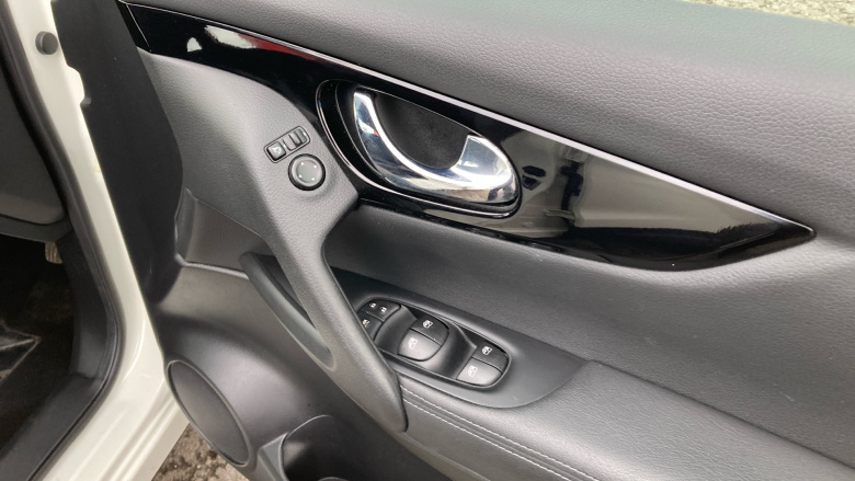 Nissan Qashqai 1.5 dCi 115 Acenta Premium 5dr Diesel Hatchback